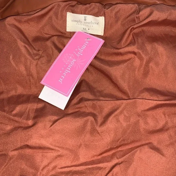 Simply Southern Tan Vegan Leather Puffer Vest NWT | XL | Adjustable Waist - Picture 7 of 8